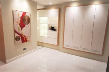 East Residence @ KLGCC