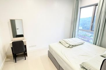 Lakefront Condominium | Emerald Hills @ Alam Damai