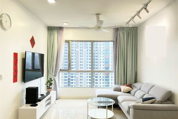 Lakefront Condominium | Emerald Hills @ Alam Damai