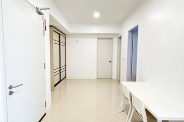 Lakefront Condominium | Emerald Hills @ Alam Damai