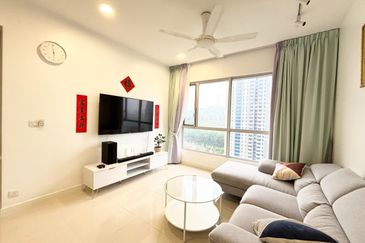 Lakefront Condominium | Emerald Hills @ Alam Damai