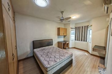 Endah Regal Condominium