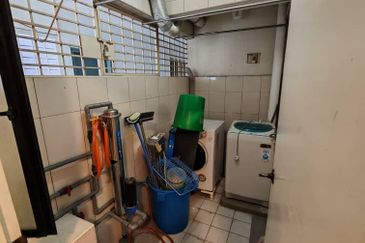 Endah Regal Condominium