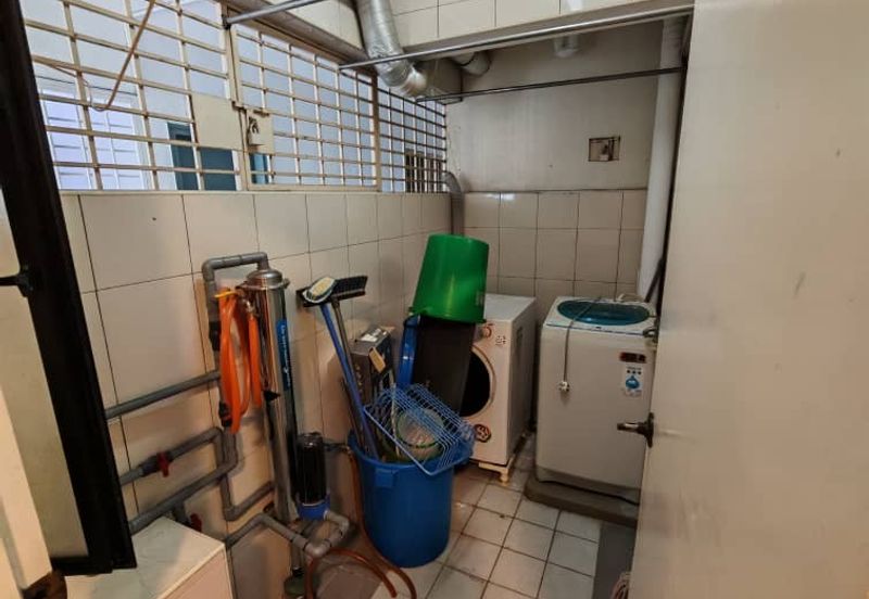 Endah Regal Condominium