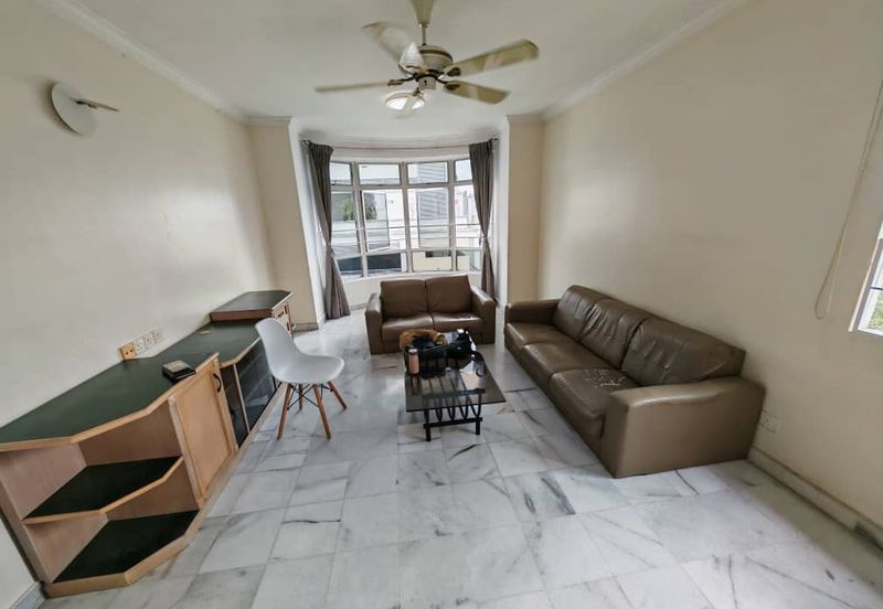 Endah Regal Condominium