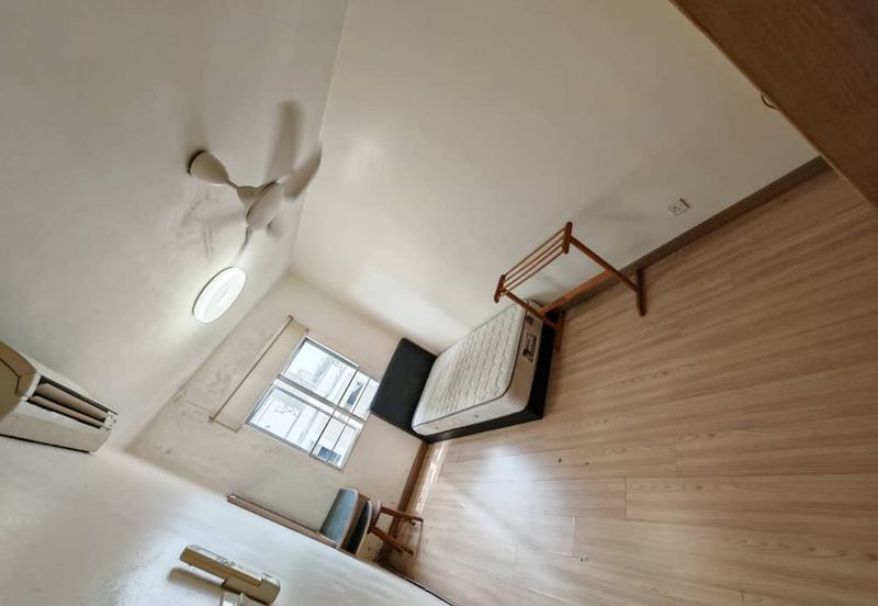 Endah Regal Condominium