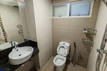 Endah Regal Condominium