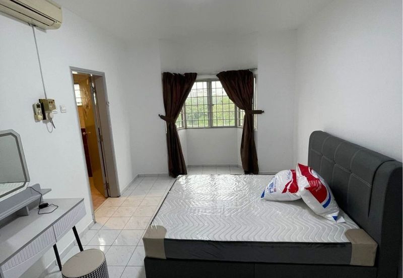 Endah Regal Condominium