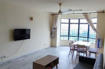 Endah Regal Condominium