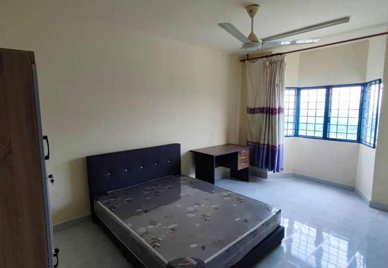 Endah Regal Condominium