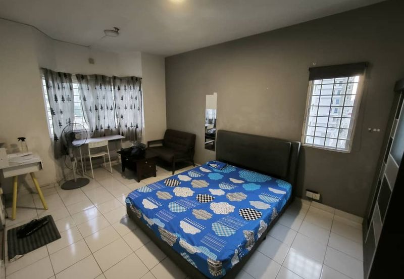 Endah Regal Condominium