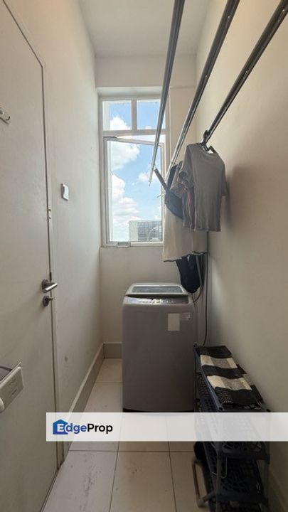 Skypod Residences Balcony Room For Rent, Selangor, Puchong