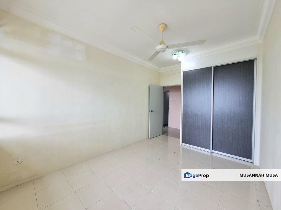 Renovated Mutiara Anggerik Service Apartment Seksyen 15 Shah Alam. Biggest Unit, Selangor, Shah Alam