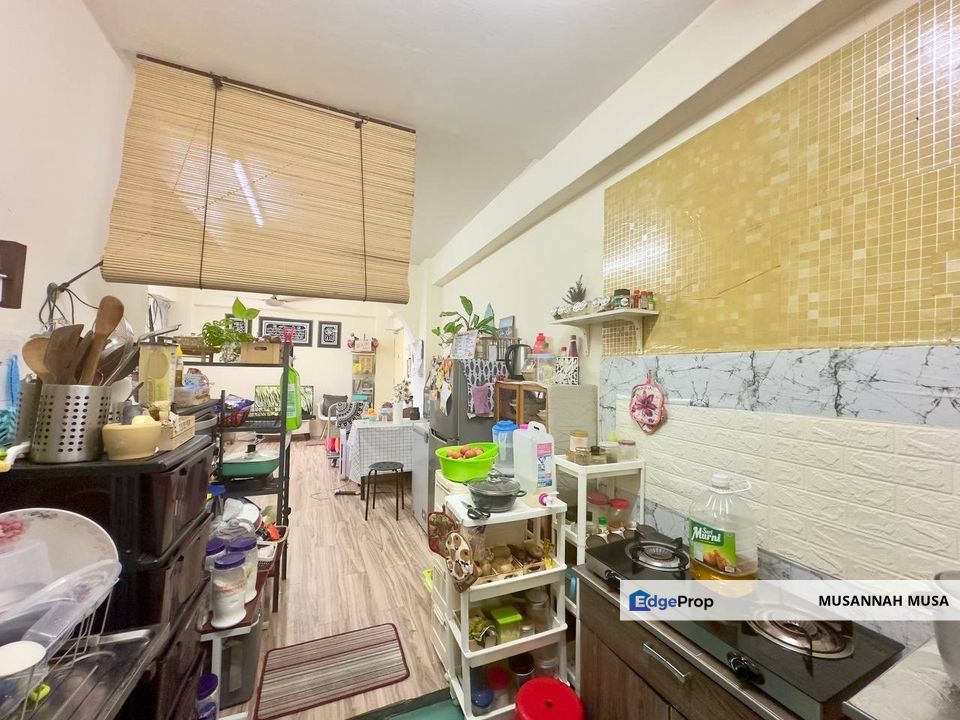 Desa Jati Apartment Fasa 2 Nilai , Negeri Sembilan, Nilai