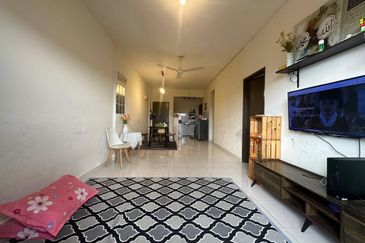 Residensi Warnasari 2