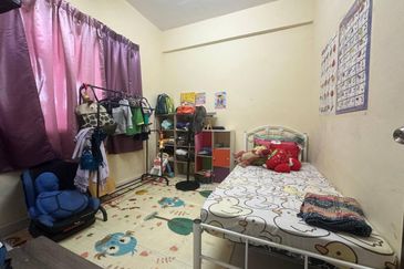 Residensi Warnasari 2