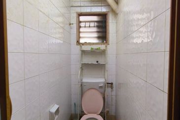 Pangsapuri Kiambang, Bukit Subang