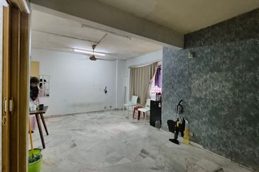 Pangsapuri Kiambang, Bukit Subang