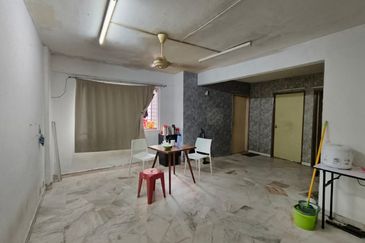 Pangsapuri Kiambang, Bukit Subang