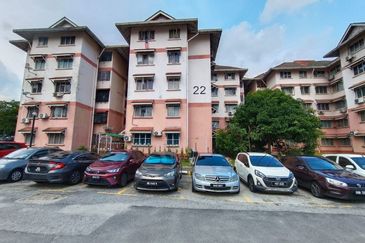 Pangsapuri Kiambang, Bukit Subang