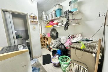 AU 1 (Datuk Keramat)