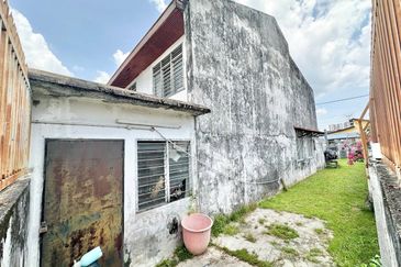 AU 1 (Datuk Keramat)