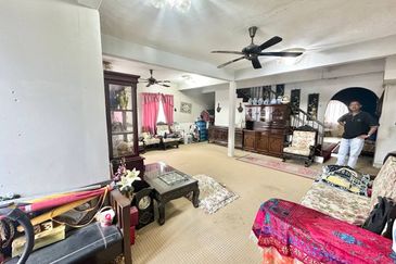 AU 1 (Datuk Keramat)