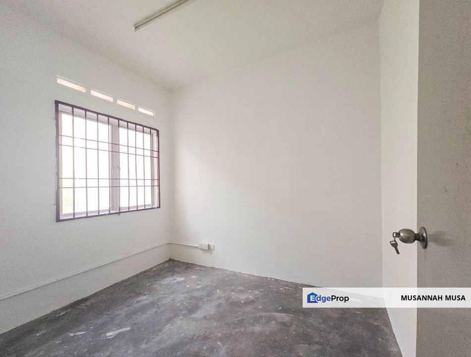 Double Storey Intermediate Bandar Seri Ehsan Banting, Selangor, Banting