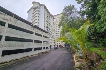 Pangsapuri Desa Tenaga