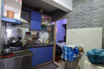 Mawar Apartment (Taman Bunga Raya)