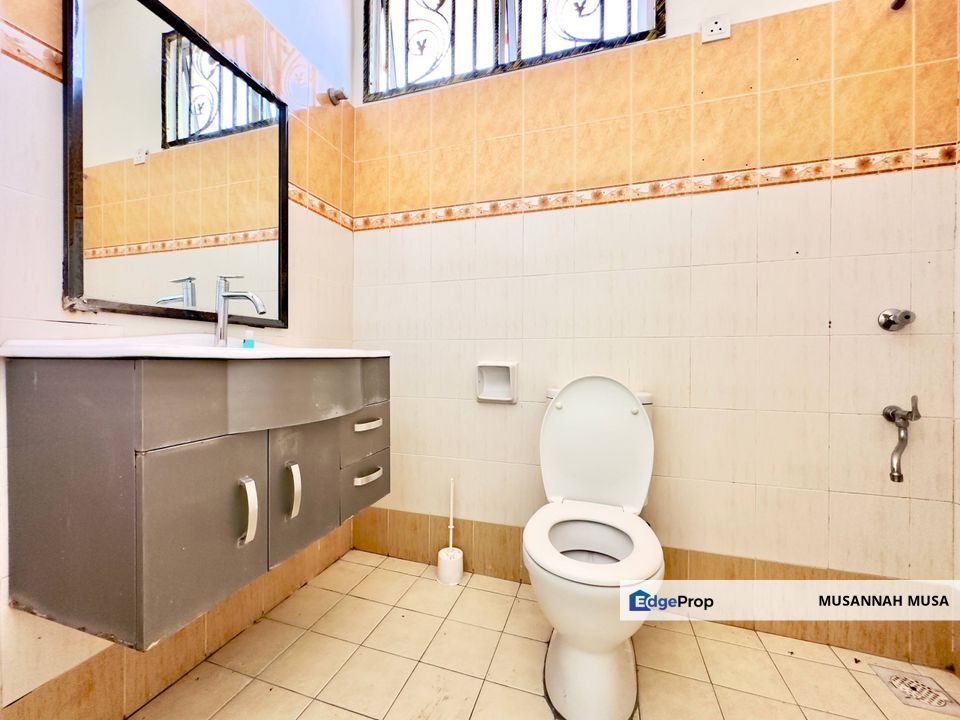 Taman Mawar 2 Bandar Baru Salak Tinggi Sepang Double Storey, Selangor, Sepang