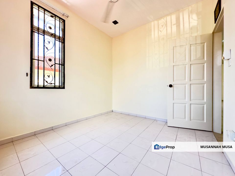 Taman Mawar 2 Bandar Baru Salak Tinggi Sepang Double Storey, Selangor, Sepang