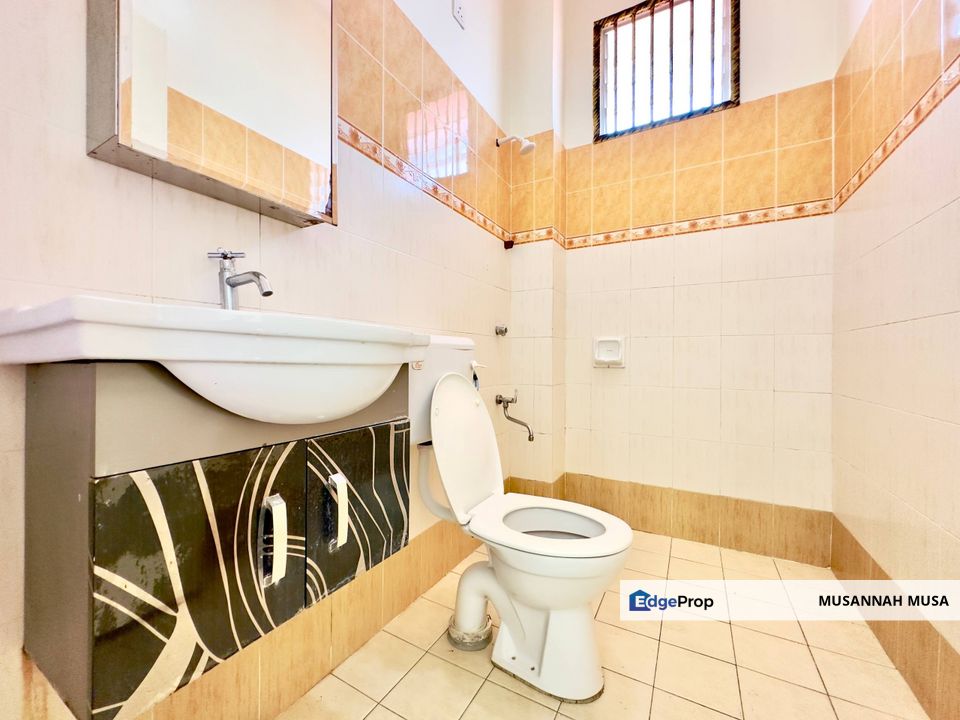 Taman Mawar 2 Bandar Baru Salak Tinggi Sepang Double Storey, Selangor, Sepang