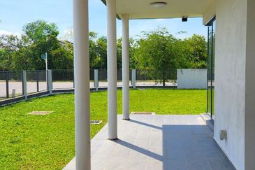 Tiana Elmina Gardens