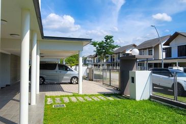 Tiana Elmina Gardens