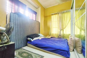 END LOT Double Storey Lorong Cakera Purnama 12/19 Puncak Alam