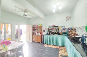 END LOT Double Storey Lorong Cakera Purnama 12/19 Puncak Alam