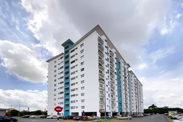 Pangsapuri Jenderam Indah