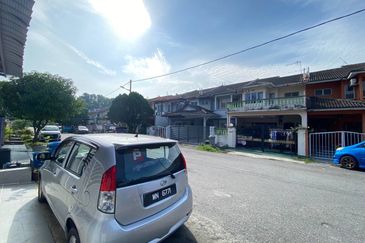 Bandar Country Homes