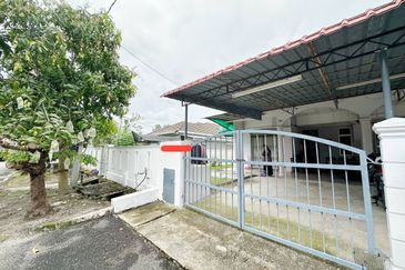 Taman Desa Ixora