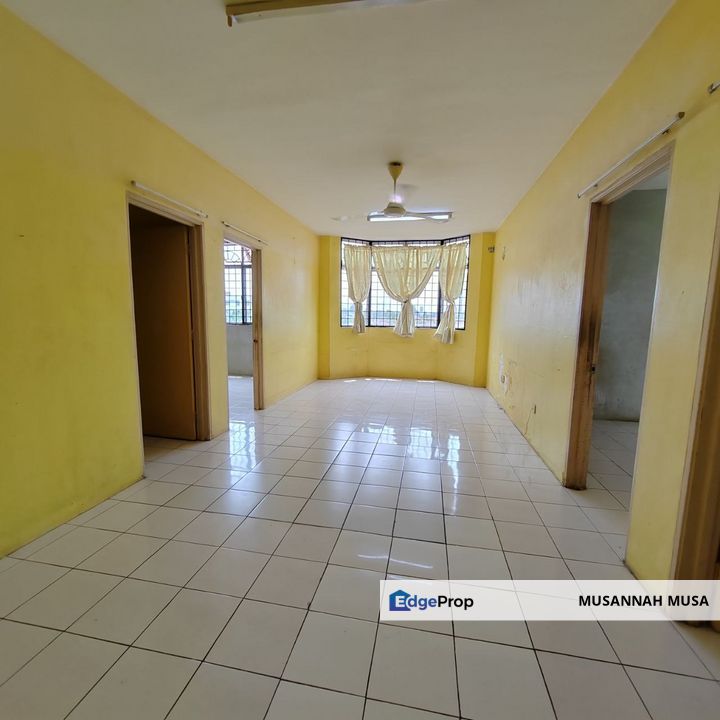 APARTMENT SRI ASTANA, SELAYANG (LOWER FLOOR), Selangor, Selayang