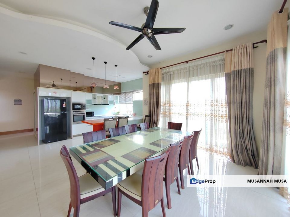 4 Storey Bungalow Kayangan Heights ( Teratai Villa ) With Serene & Greenery environment, Selangor, Shah Alam