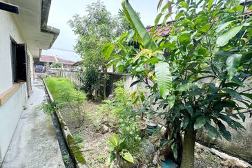 Taman Pinggiran Pelangi