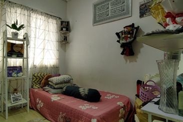 2 STOREY DESA PINGGIRAN TANJUNG, MANTIN, NEGERI SEMBILAN