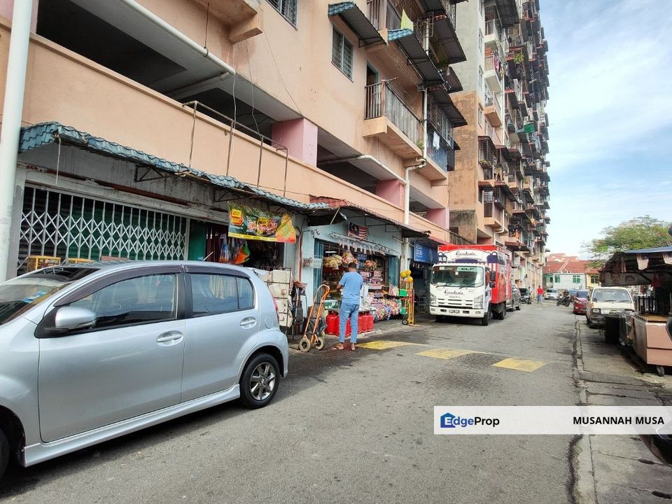 Pangsapuri Sri Nilam,  Bandar Baru Ampang, Selangor, Ampang