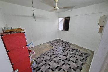 Kondo Rakyat (Desa Pantai Flat)