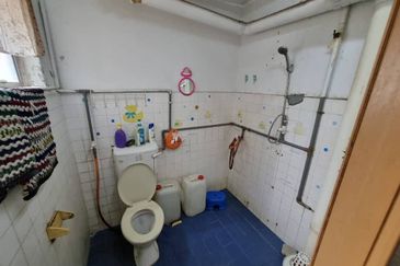 Kondo Rakyat (Desa Pantai Flat)