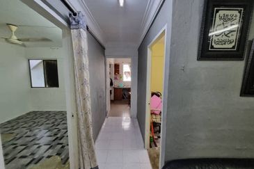 Kondo Rakyat (Desa Pantai Flat)
