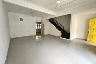 DOUBLE STOREY TERRACE, ELITE INDAH, KEMUNING UTAMA