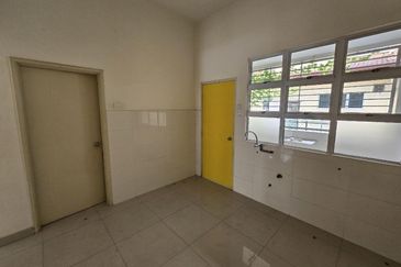 DOUBLE STOREY TERRACE, ELITE INDAH, KEMUNING UTAMA